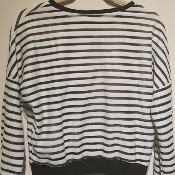 Top - Picture 2 of 4